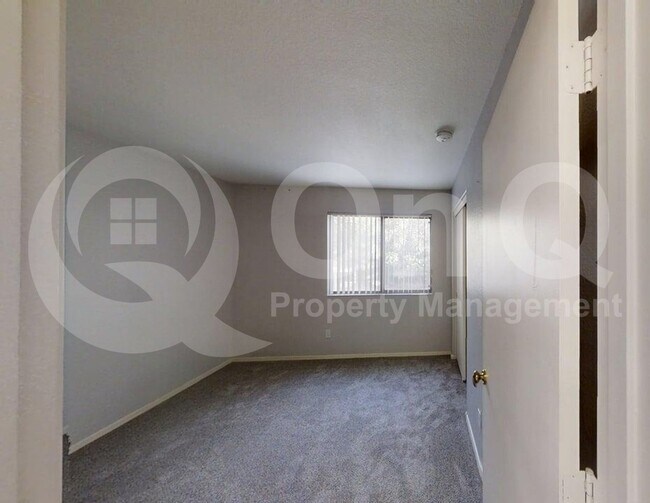 Foto del edificio - 8556 W Sanna St