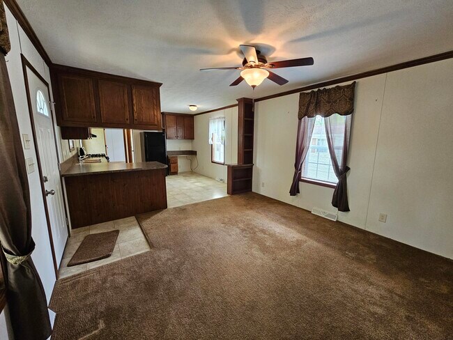 Foto del edificio - 24 Evergreen Ln