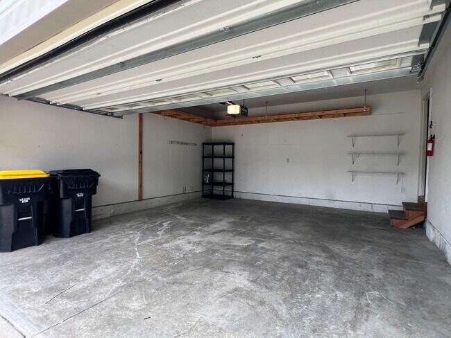 Building Photo - 480 SE Waco Pl