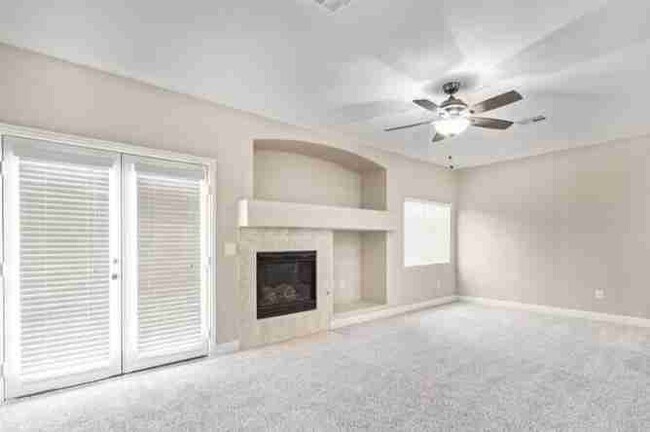 Foto del edificio - 7056 N Caribou Ridge St