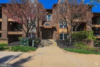 Building Photo - 2107 Woodbox Ln