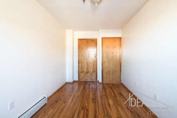 Building Photo - Wow! 3BR in Greenwood Heights!