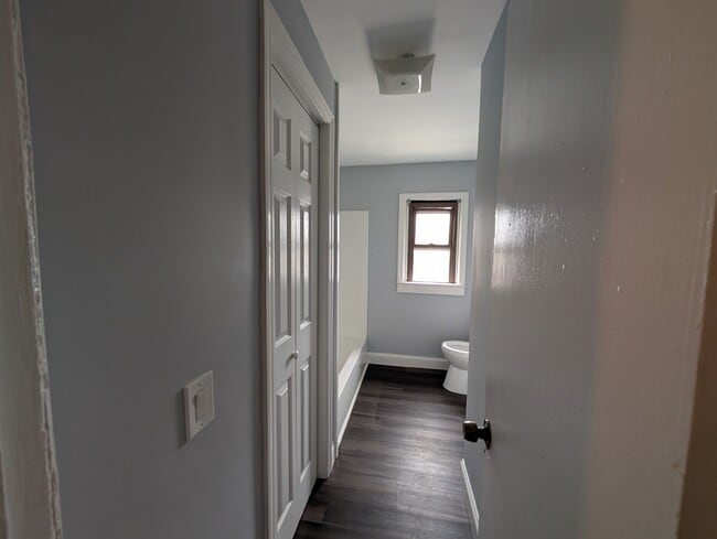 rear unit - 1806 Deer Pk Ave