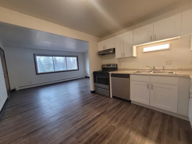 Building Photo - 1303 Morris Ave