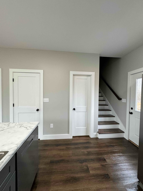 Foto del edificio - 56 Holloway Dr