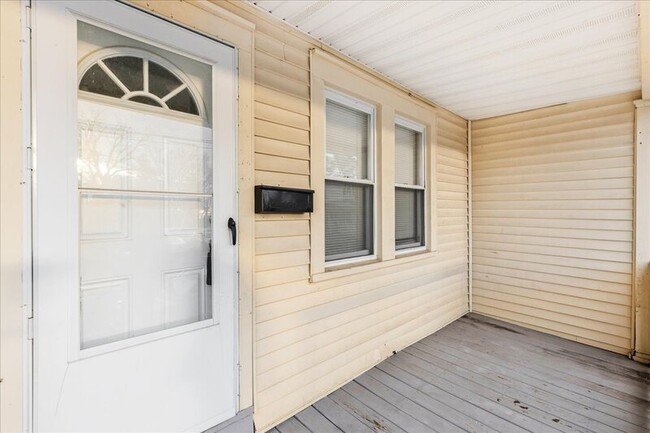 Photo - 505 Wood St House