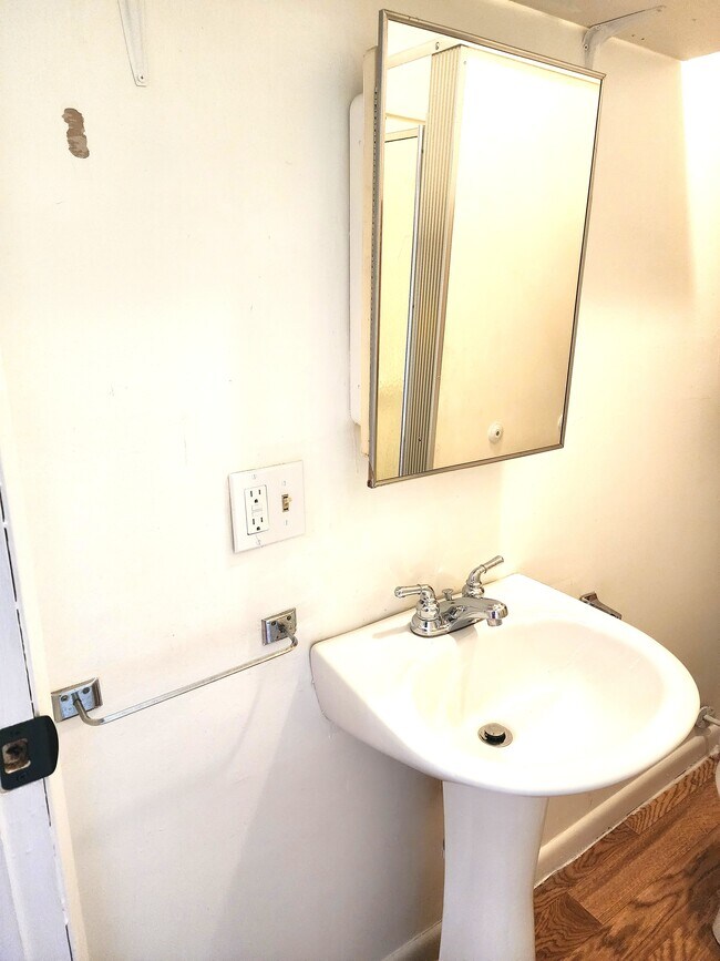 Foto del edificio - 3884 N West River Rd