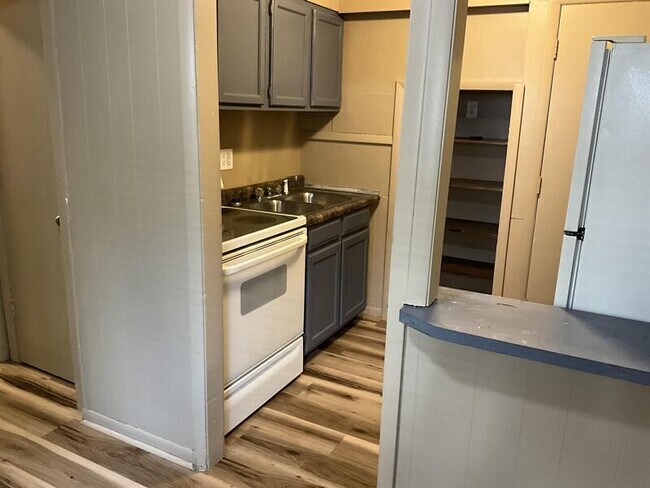 Foto del edificio - 1616 S 7th St