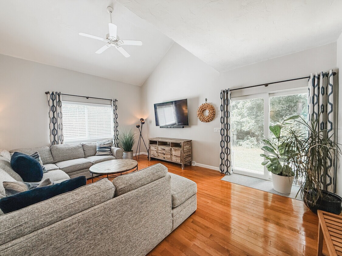 Foto principal - 20 Gaslight Ln