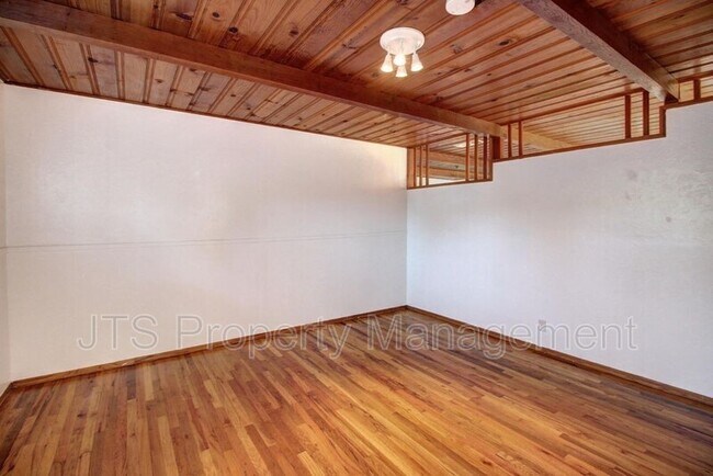 Foto del edificio - 3107 Del Paso Blvd