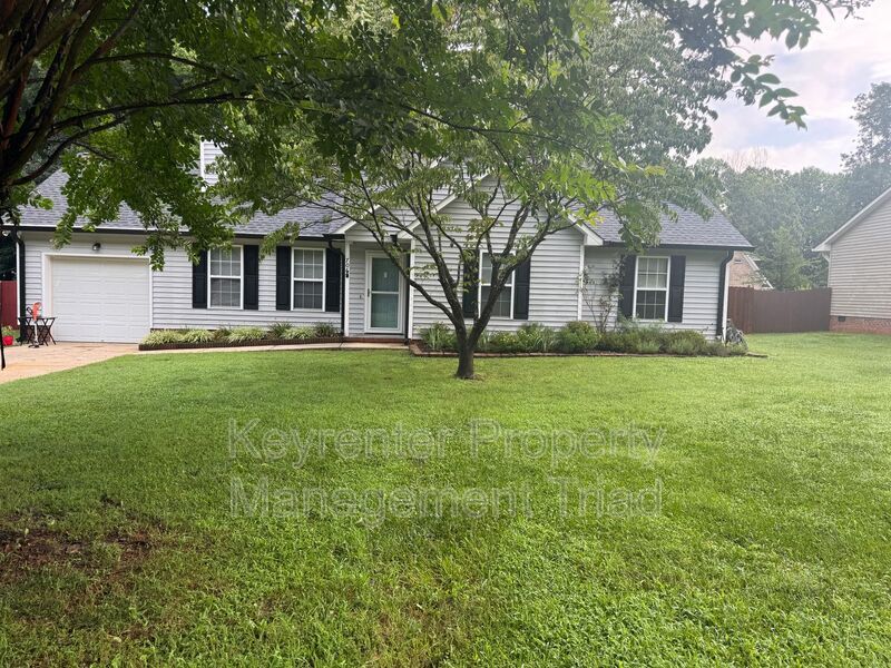Foto principal - 706 Princess Rd
