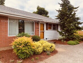 Building Photo - 13924 E Burnside St Building Photo - 13924 E Burnside St