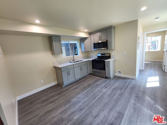 Foto del edificio - 7302 Mace Pl