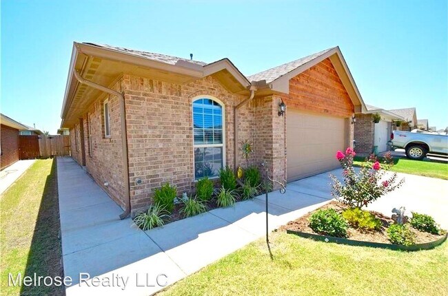 Foto del edificio - 3 br, 2 bath House - 2324 NW 199th Street