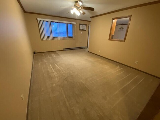 Building Photo - 1020 Beauchamp Ave