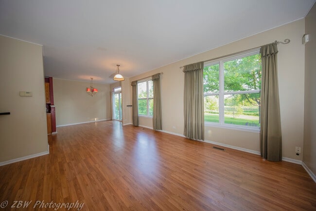 Building Photo - 2400 Sunrise Ct