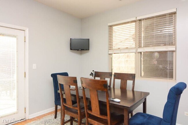 Foto del edificio - 1443 W Cortez St