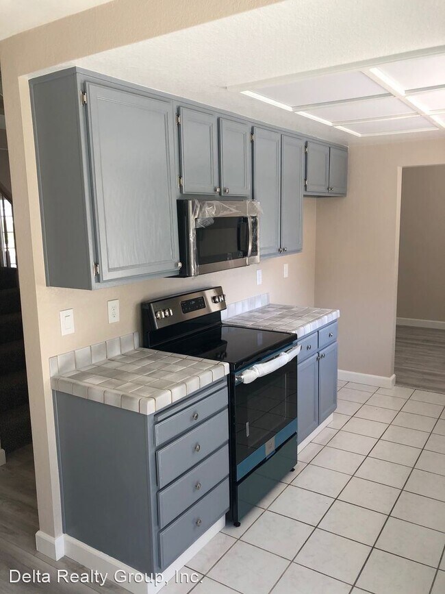 Building Photo - 4 br, 3 bath House - 2774 Seabreeze Drive