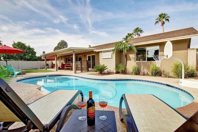 Foto del edificio - 8881 E Gray Rd