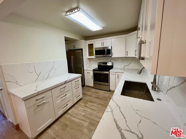 Building Photo - 4805 Maytime Ln