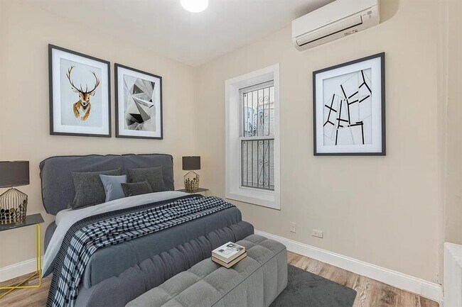 Foto del edificio - 959 E 14th St