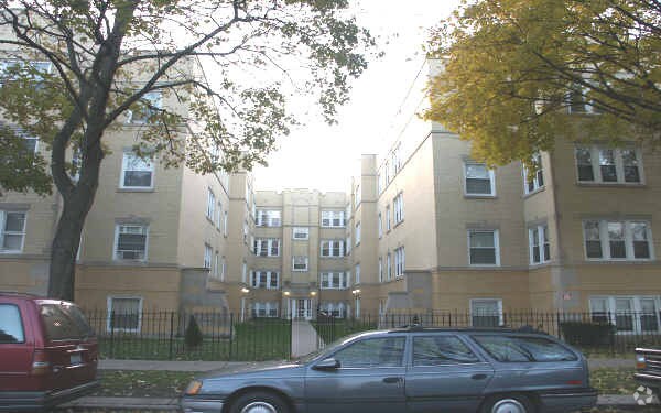 Foto principal - 4412-4426 N Saint Louis Ave