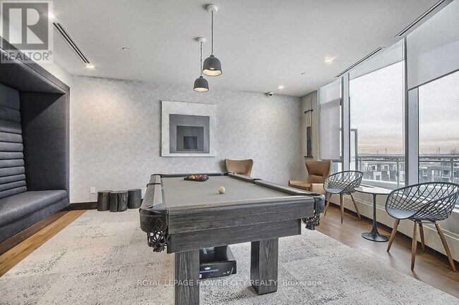 Photo du bâtiment - 2520-2520 Eglinton Ave W