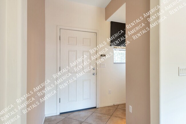 Building Photo - 1605 W Homecoming Way