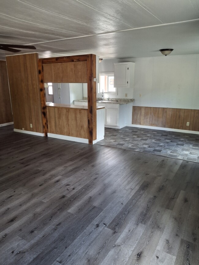 Building Photo - 3115 Fairlane Rd