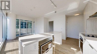 Building Photo - 89 Church St