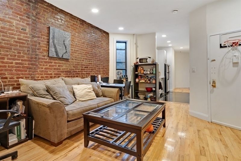 Primary Photo - 180 E 89th St
