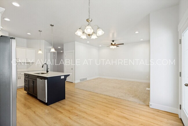 Building Photo - 4237 W 2010 N