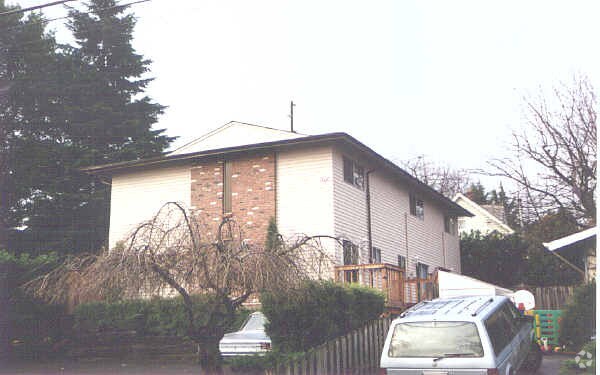 Primary Photo - 3229 SE 10th Ave