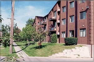Outside - 406 S Gilbert St