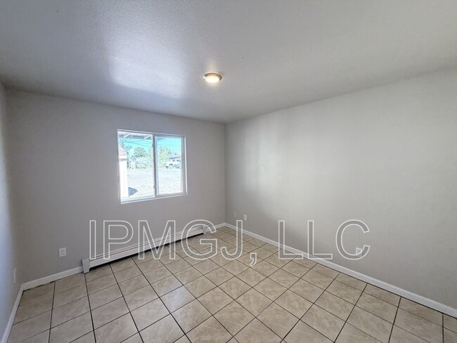 Building Photo - 3246.5 Downey Ct