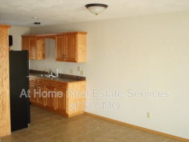 Foto del edificio - 1133 N Westwood Ave