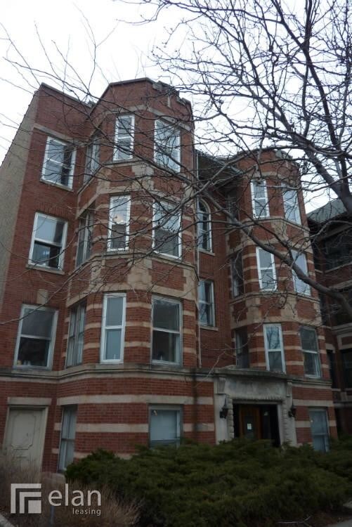 Building Photo - 7726 N Eastlake Terrace