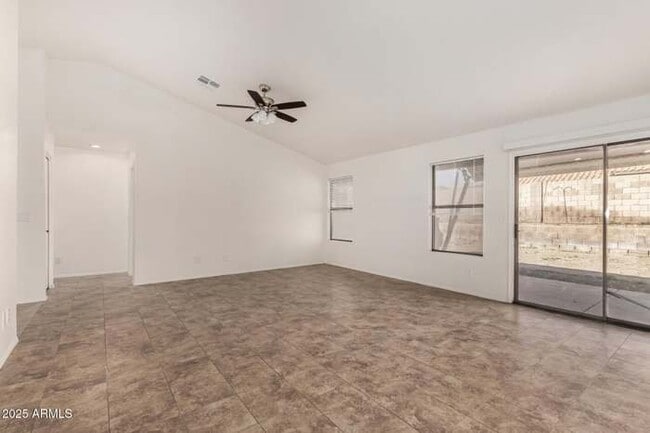 Building Photo - 2702 E Cathedral Rock Dr
