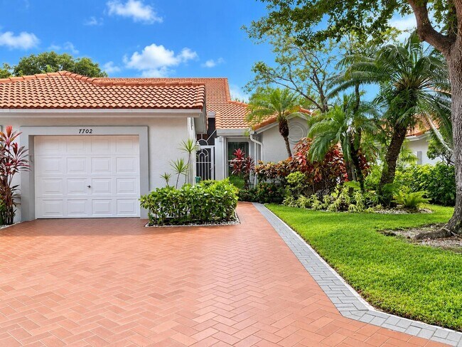 Foto del edificio - 7702 Majestic Palm Dr