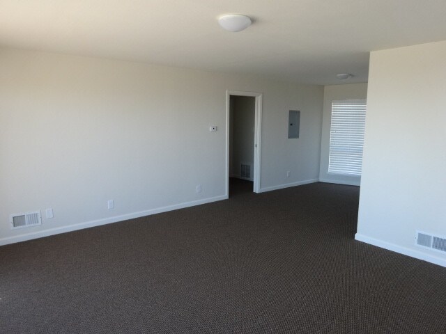 Building Photo - 88 Crestline Dr