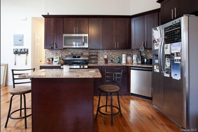 Building Photo - 2150 Crotona Ave