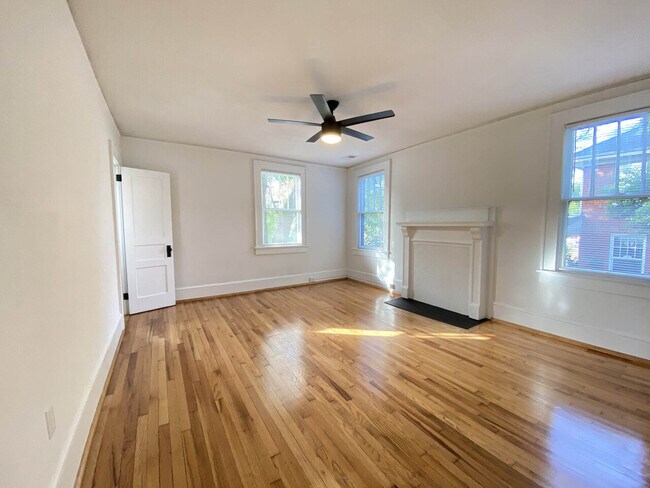 Foto del edificio - The Oaks Apartments
