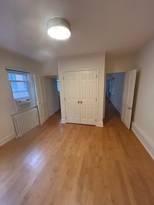 Foto del edificio - 415 E Capitol St SE