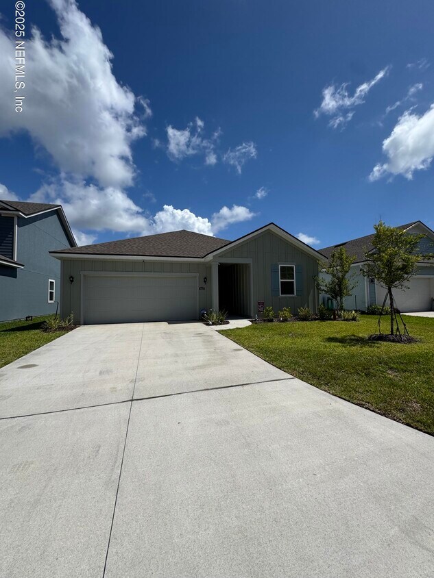 Foto principal - 14655 Macadamia Ln