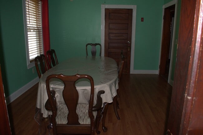 Building Photo - 57 Lynde St