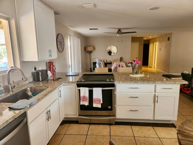 Foto del edificio - 7713 N 38th Dr
