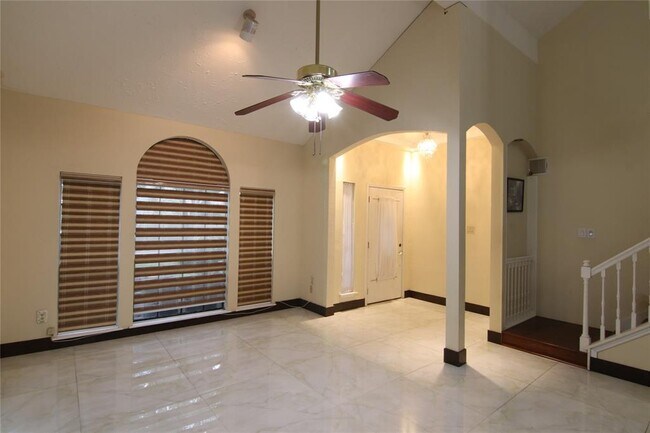 Building Photo - 12430 Brook Meadows Ln