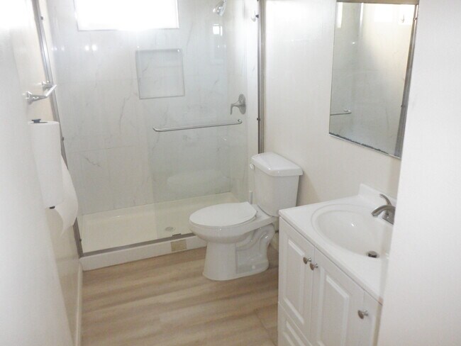 Building Photo - 8853 Stardust Ln