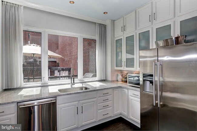 Foto del edificio - 2150 L St NW