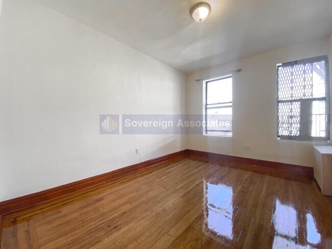 Foto del edificio - 64 West 108th Street